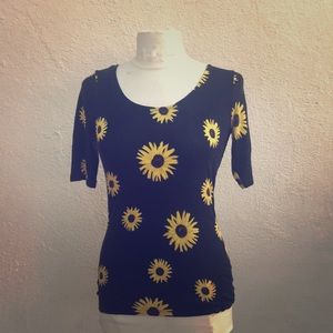 Black sunflower 🌻 shirt